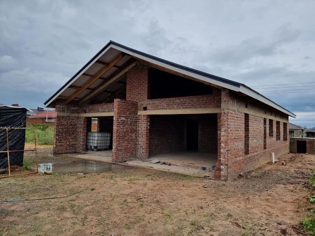 Mabvazuva 4-Bed Roofed Brick Shell with Access Control